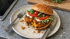 Vegane Süßkartoffel-Kichererbsen-Burger – knusprige Patties, die nicht zerfallen